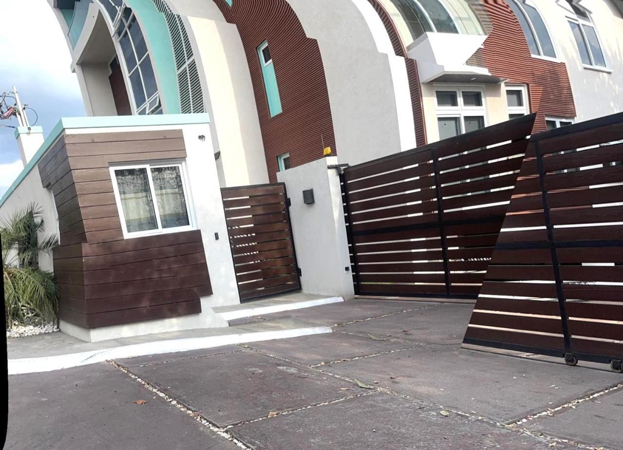 Liguanea -One Bedroom Oasis Near Us Embassy Kingston Exterior foto